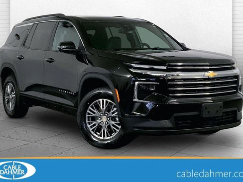 Used 2024 Chevrolet Traverse LT AWD/4WD image 1