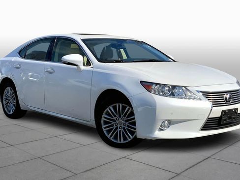 Used 2013 Lexus ES 350 w/ Luxury Pkg image 3