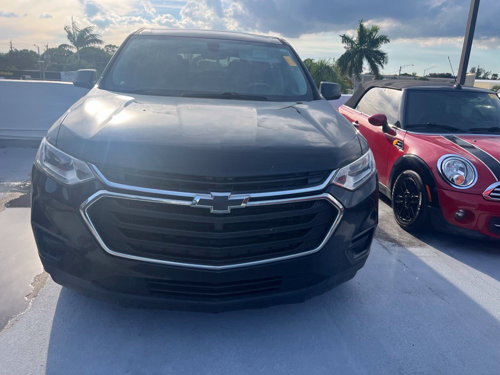 Used 2019 Chevrolet Traverse LS FWD image 2