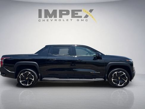 Used 2026 Chevrolet Silverado EV LT AWD/4WD image 6