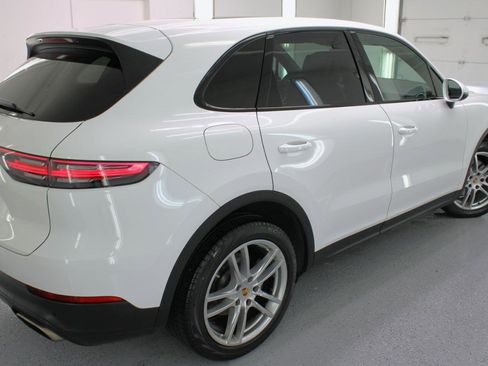 Used 2020 Porsche Cayenne AWD/4WD image 13