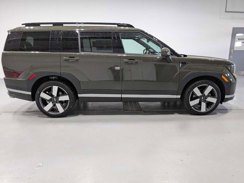 Used 2025 Hyundai Santa Fe Limited AWD/4WD image 6