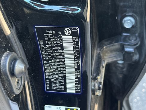 Used 2023 Toyota Corolla LE image 27