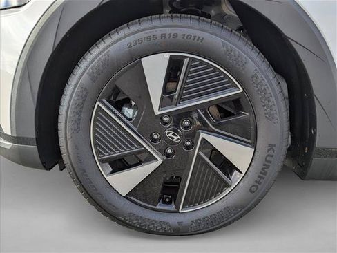 Certified 2026 Hyundai Ioniq 5 SEL RWD image 9