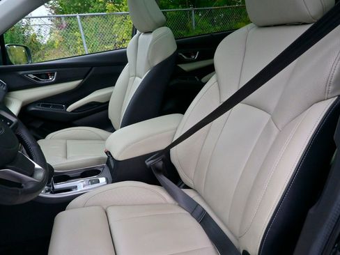 Certified 2022 Subaru Ascent Limited w/ Technology Package image 20