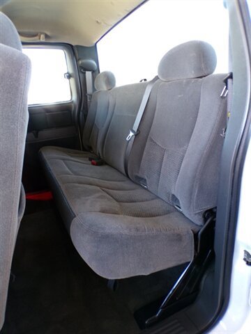 Used 2006 Chevrolet Silverado 2500 LT RWD image 18