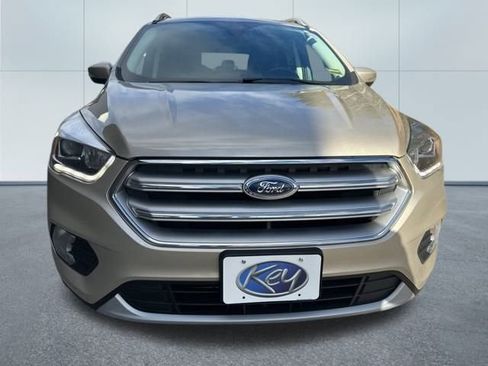 Used 2017 Ford Escape Titanium image 3