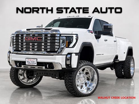 Used 2024 GMC Sierra 3500 Denali w/ Denali Reserve Package AWD/4WD image 1
