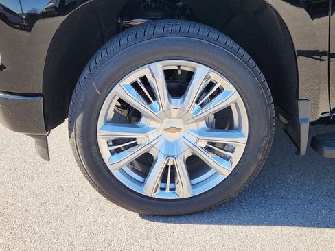 New 2026 Chevrolet Silverado 1500 High Country w/ High Country Premium Package RWD image 12