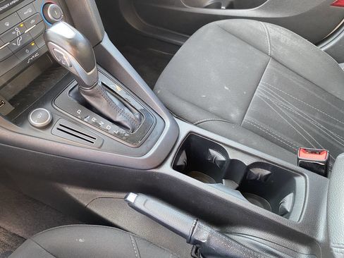 Used 2016 Ford Focus SE image 31