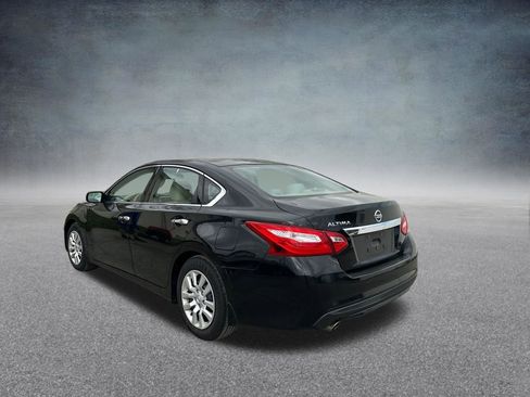 Used 2016 Nissan Altima 2.5 S w/ Power Driver Seat Package image 3