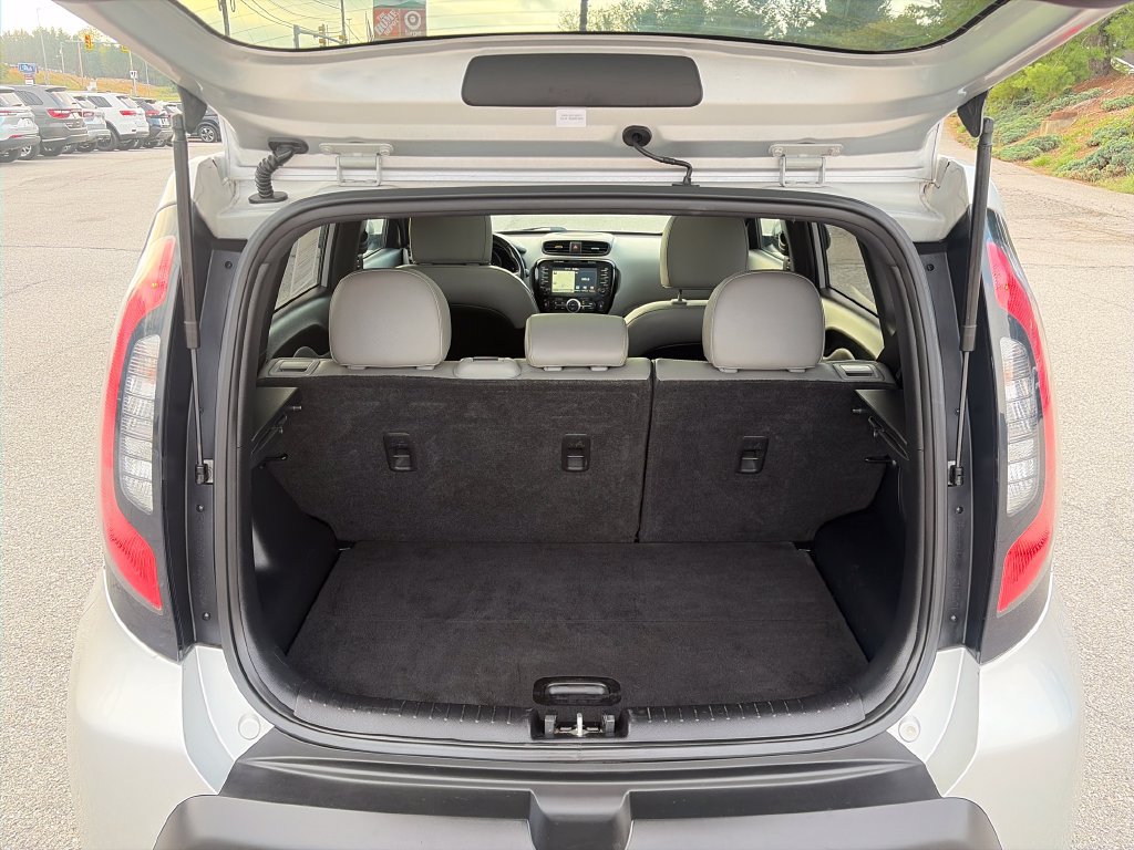 Used 2014 Kia Soul + w/ Primo Package FWD image 24