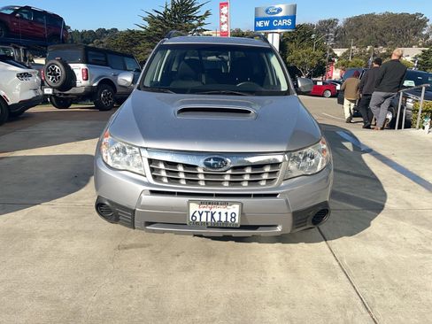 Used 2013 Subaru Forester 2.5XT Premium image 2
