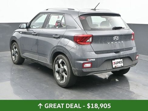 Used 2025 Hyundai Venue SEL image 9