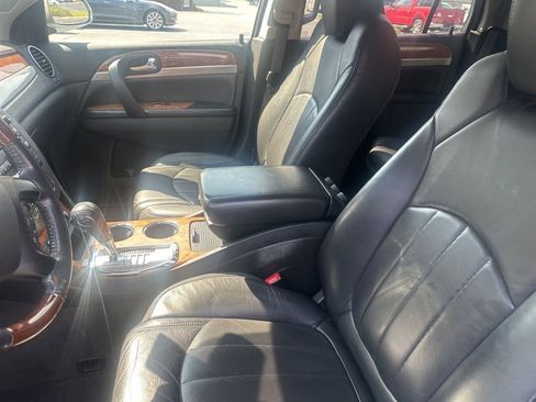 Used 2012 Buick Enclave Leather image 2