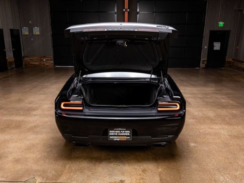 Used 2023 Dodge Challenger SRT Hellcat w/ Driver Convenience Group RWD image 8