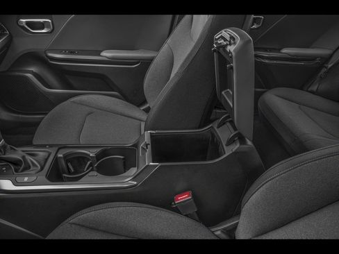 New 2025 Kia K4 LXS image 21