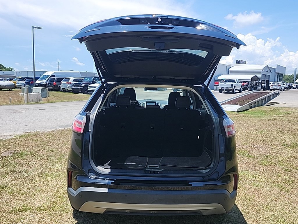 Used 2022 Ford Edge SEL AWD/4WD image 25