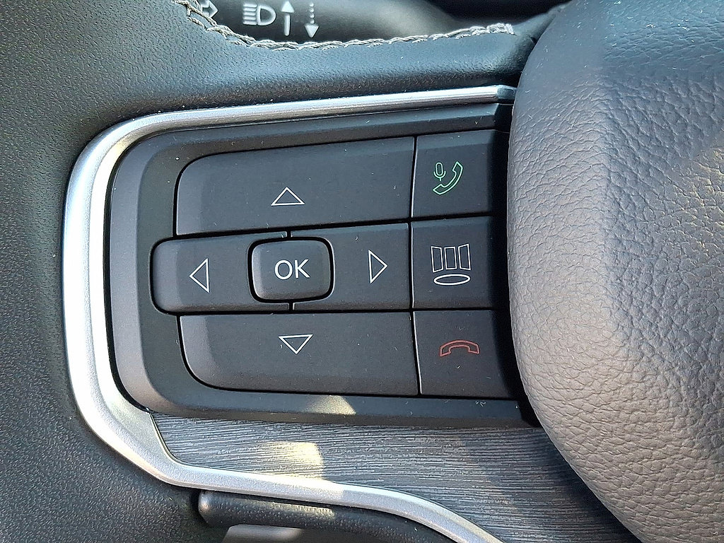 Used 2025 Jeep Wagoneer Series II AWD/4WD image 23