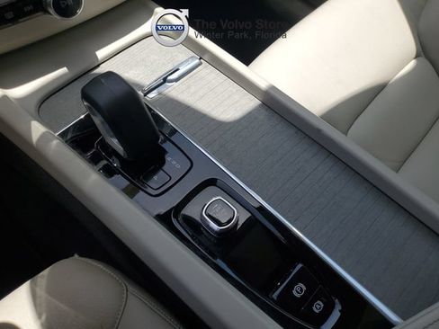 Certified 2023 Volvo XC60 T8 Plus w/ Protection Package Premier AWD/4WD image 23