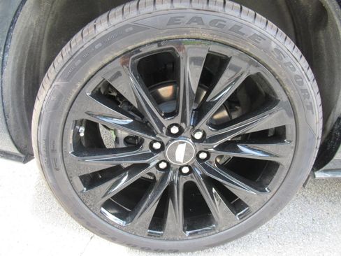 Used 2026 Cadillac Vistiq Sport AWD/4WD image 8