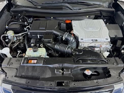 Used 2018 Mitsubishi Outlander GT image 30