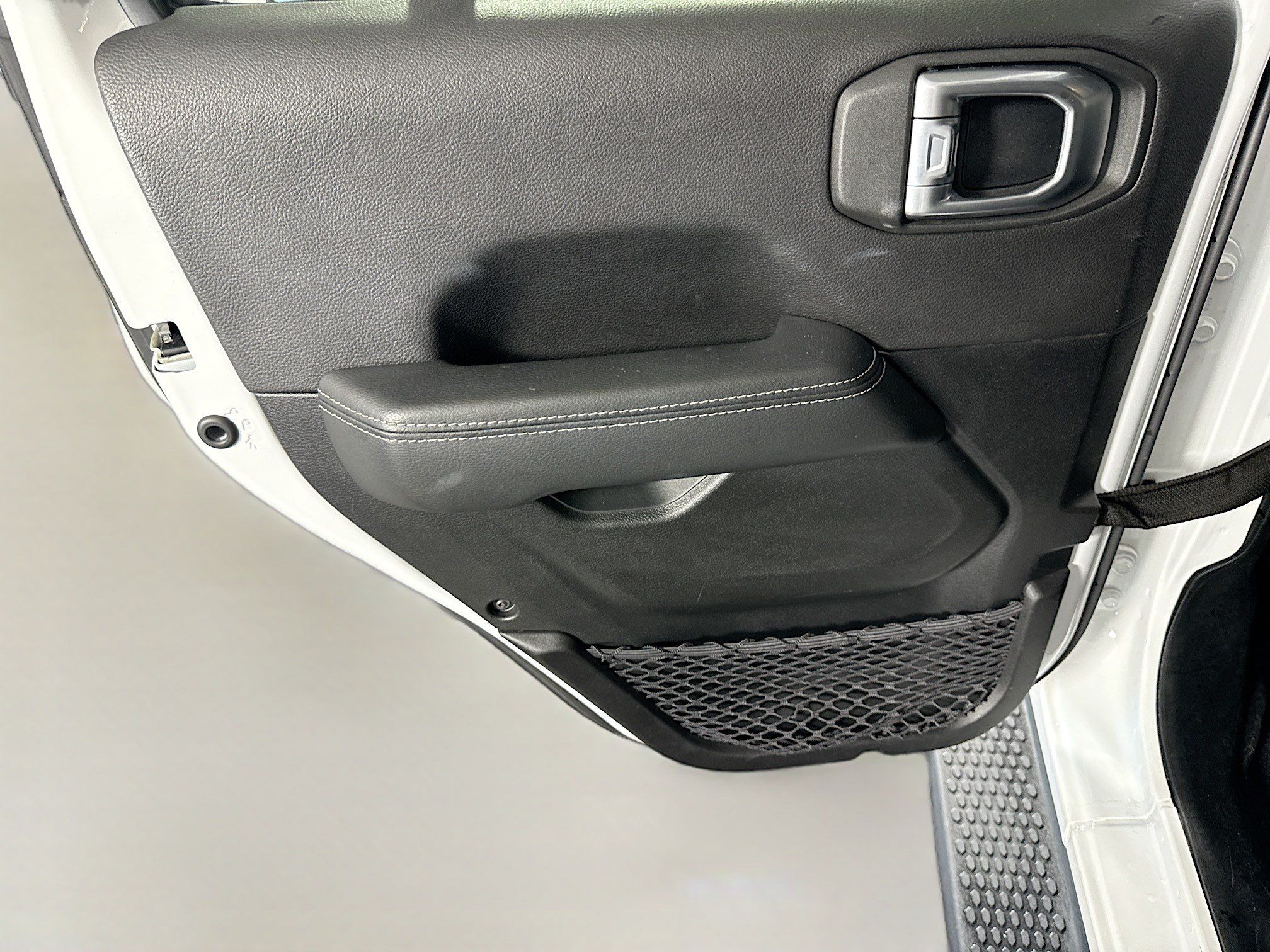 Used 2023 Jeep Wrangler Unlimited Sahara AWD/4WD image 26