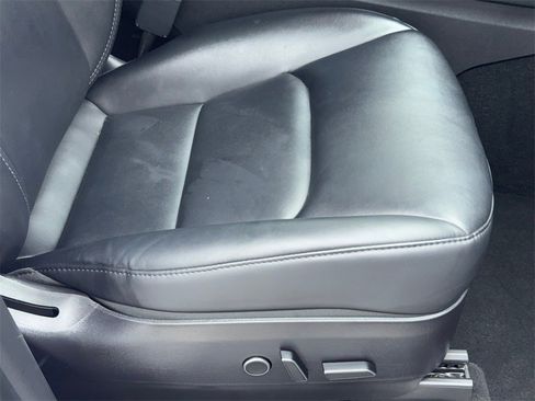 Used 2021 Tesla Model Y Long Range image 50