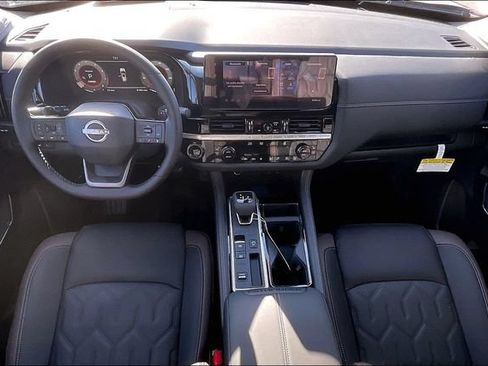 New 2026 Nissan Pathfinder Platinum w/ Cargo Package FWD image 5