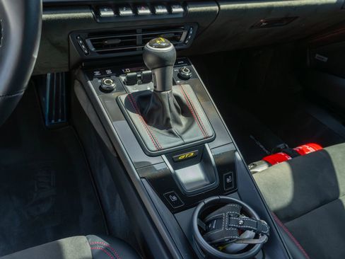 Used 2022 Porsche 911 GT3 RWD image 14