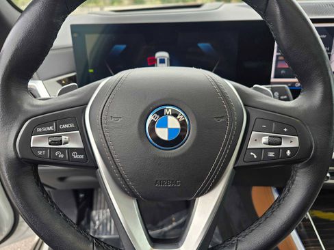 Used 2024 BMW X5 xDrive50e image 25