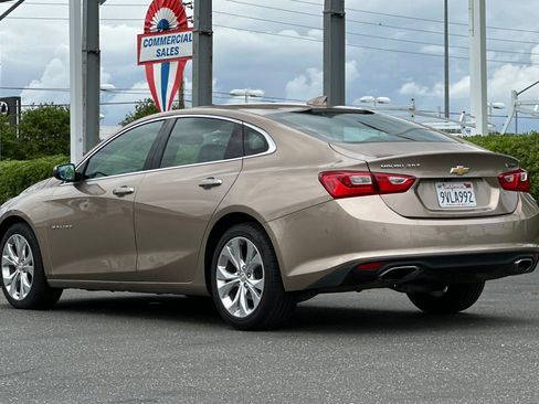 Used 2018 Chevrolet Malibu Premier w/ Driver Confidence Package image 6