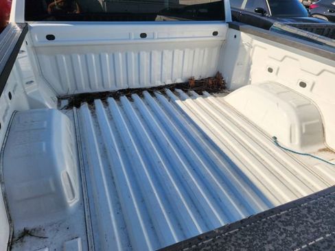 Used 2022 Chevrolet Silverado 1500 Custom RWD image 9