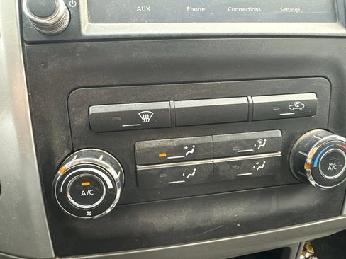 Used 2019 Nissan Frontier SV AWD/4WD image 17