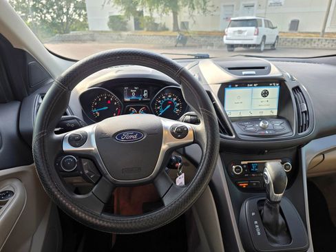 Used 2016 Ford Escape SE w/ Equipment Group 201A FWD image 27