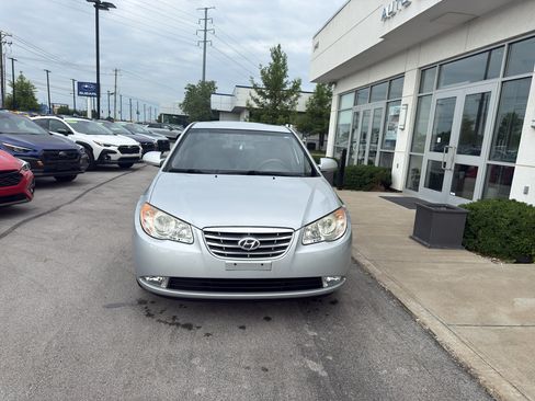 Used 2010 Hyundai Elantra SE FWD image 8