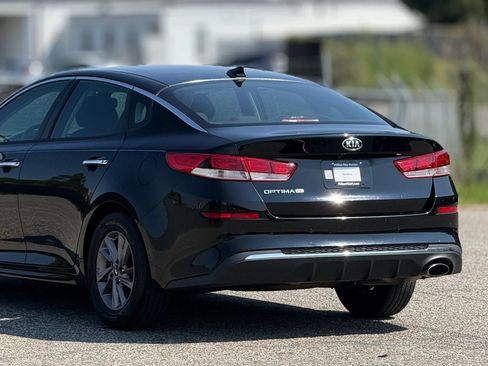 Used 2020 Kia Optima LX FWD image 16
