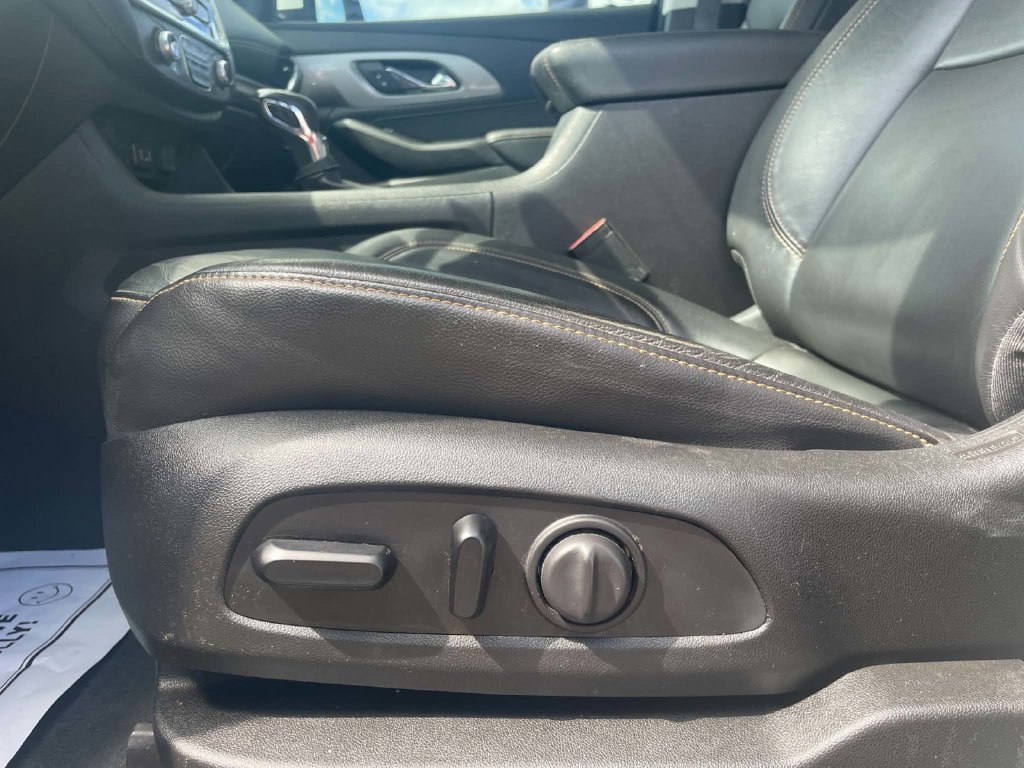 Used 2021 Chevrolet Traverse LT FWD image 22