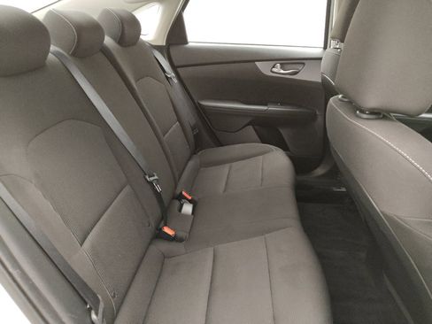 Used 2021 Kia Forte LXS FWD image 19