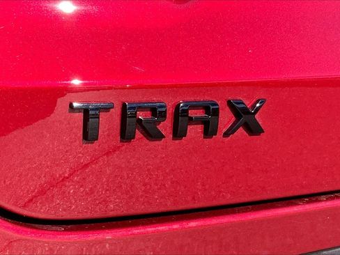 Certified 2025 Chevrolet Trax RS w/ Driver Confidence Package image 31