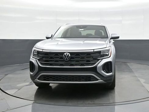 New 2026 Volkswagen Atlas Cross Sport SE image 2