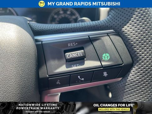 New 2026 Mitsubishi Outlander AWD image 15