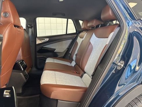 Certified 2023 Volkswagen ID.4 Pro image 12