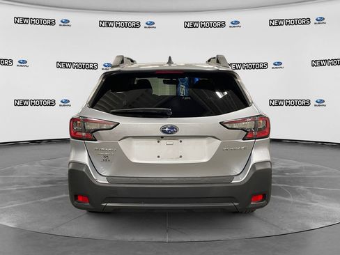 Certified 2023 Subaru Outback Premium w/ Popular Package #1 AWD/4WD image 4