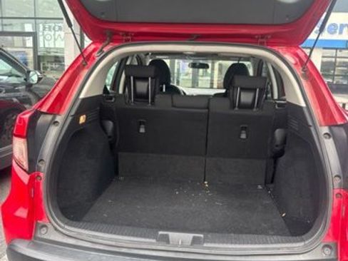 Used 2017 Honda HR-V LX image 5