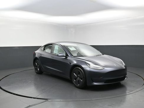Used 2023 Tesla Model 3 Standard Range RWD image 40