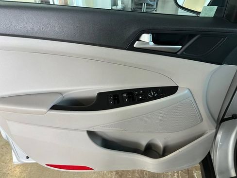 Used 2019 Hyundai Tucson SE image 15