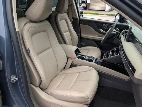 Used 2022 Lincoln Corsair FWD image 17