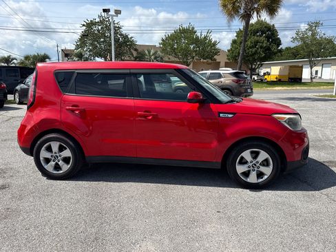 Used 2019 Kia Soul FWD image 6