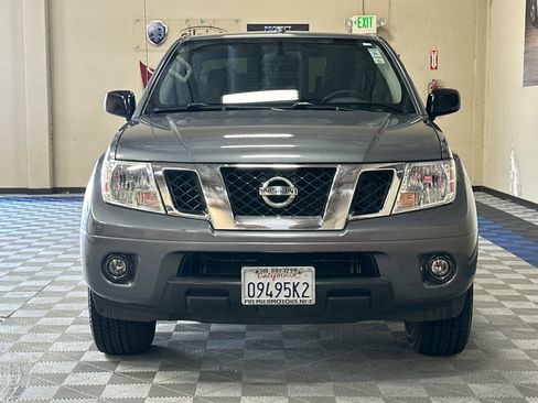 Used 2018 Nissan Frontier SV RWD image 9